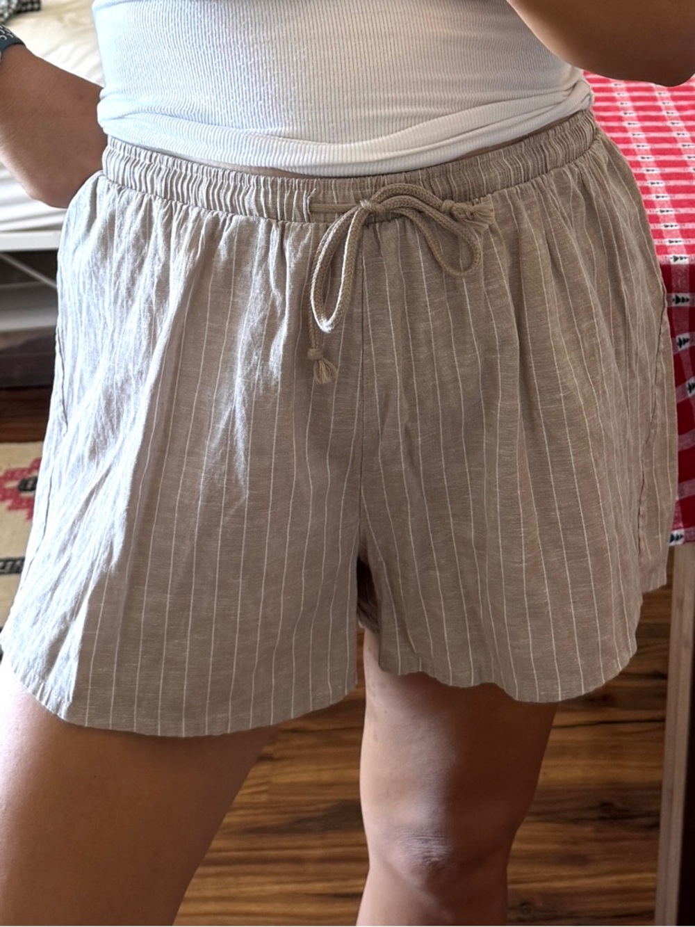 Dictionary Women’s Linen Blend Light Tan/Khaki Drawstring Striped Shorts Size L